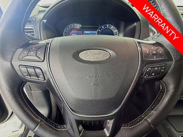 2018 White Platinum Clearcoat Metallic Ford Explorer Platinum 4X4 SUV