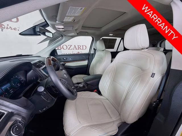 2018 White Platinum Clearcoat Metallic Ford Explorer Platinum 4X4 SUV