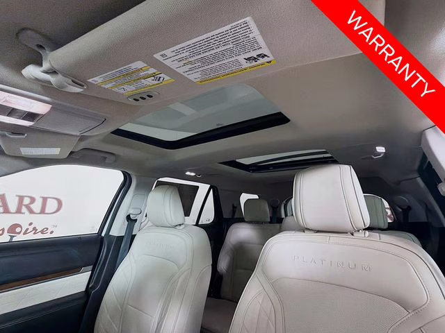 2018 White Platinum Clearcoat Metallic Ford Explorer Platinum 4X4 SUV