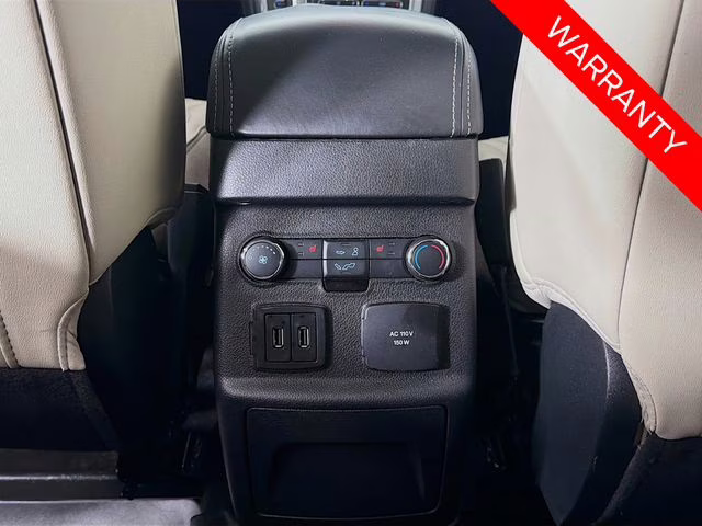 2018 White Platinum Clearcoat Metallic Ford Explorer Platinum 4X4 SUV