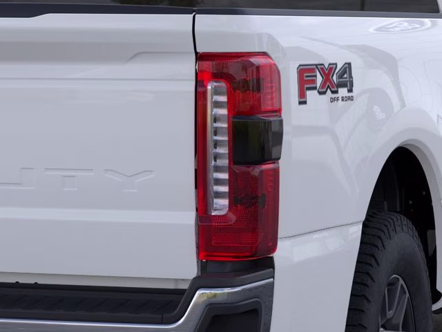 2026 Oxford White Ford Super Duty F-350 SRW Lariat 4X4 Truck