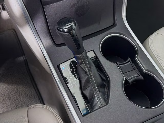 2015 Celestial Silver Metallic Toyota Camry XLE FWD Sedan
