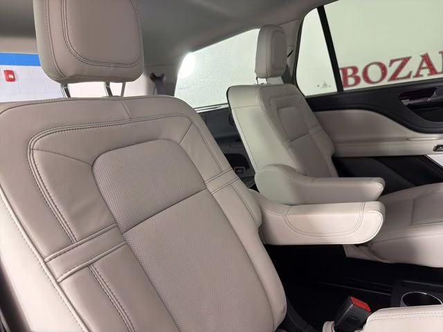 2025 Blue Metallic Lincoln Aviator Reserve AWD SUV