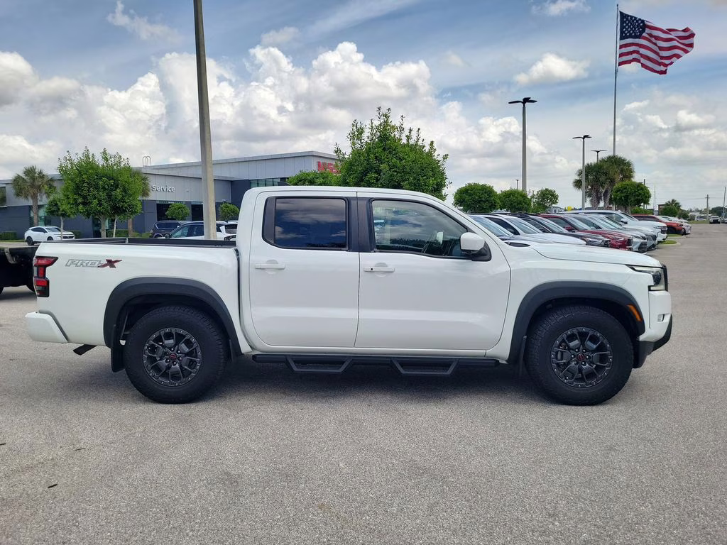 2023 Glacier White Nissan Frontier PRO-X RWD Truck