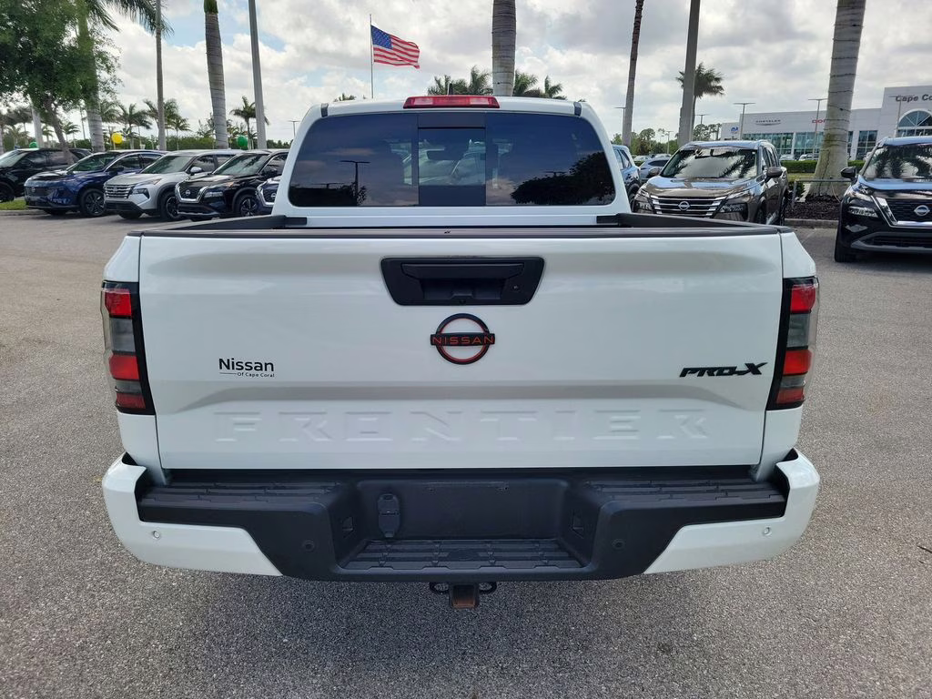 2023 Glacier White Nissan Frontier PRO-X RWD Truck