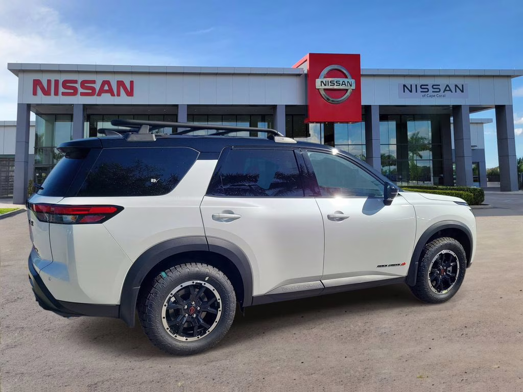 2026 Everest White Pearl/Black Nissan Pathfinder Rock Creek 4X4 SUV