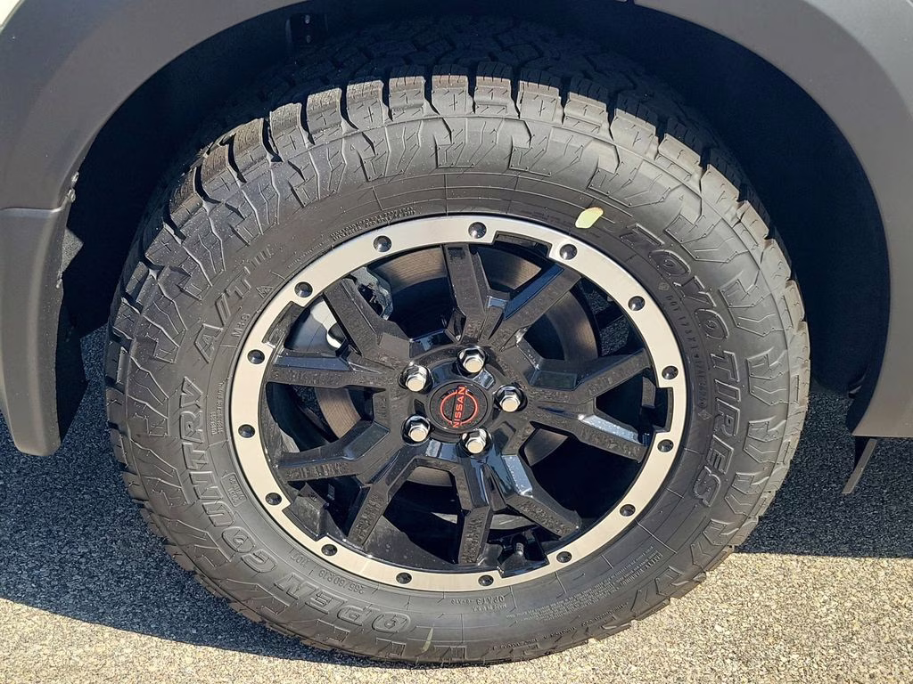 2026 Everest White Pearl/Black Nissan Pathfinder Rock Creek 4X4 SUV