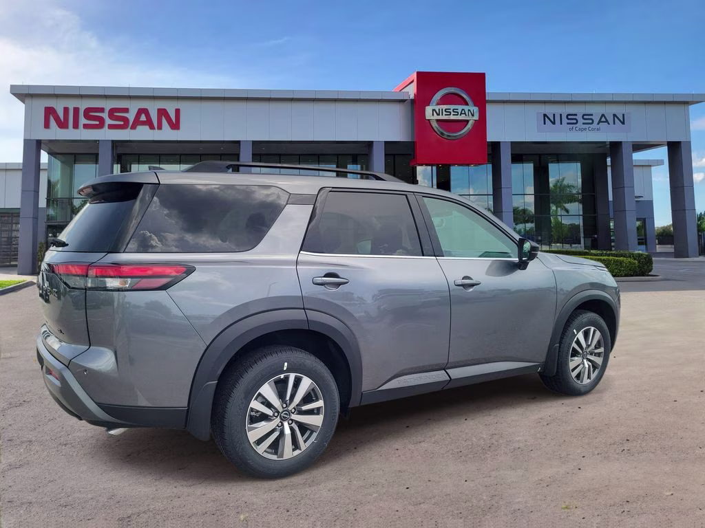 2026 Gun Metallic Nissan Pathfinder SL FWD SUV