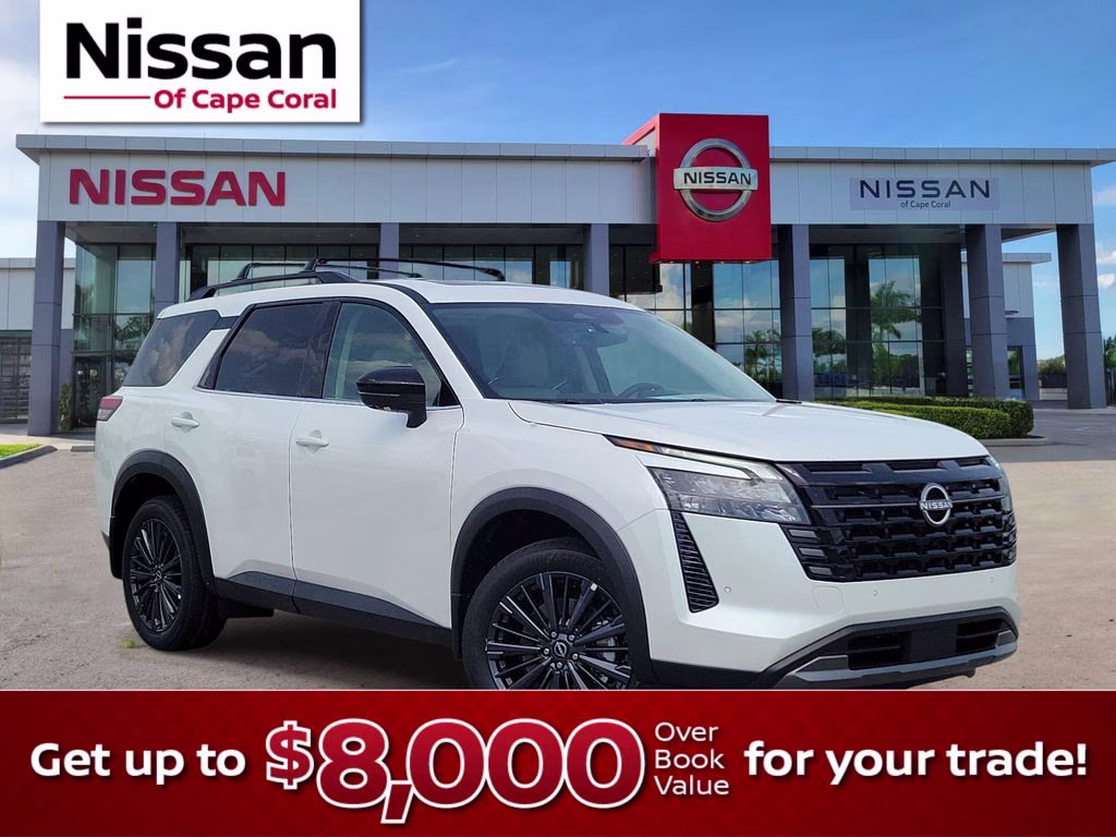 2026 Everest White Pearl Tricoat Nissan Pathfinder SL 4X4 SUV