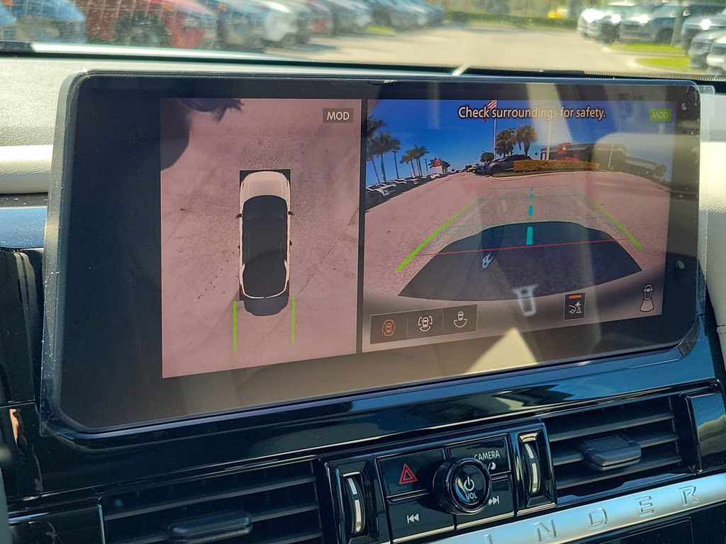 2026 White Pearl Nissan Pathfinder SL FWD SUV