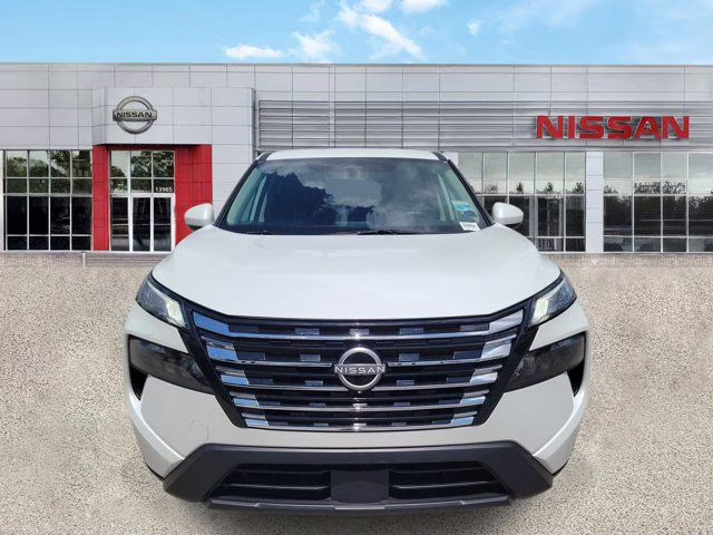 2025 Everest White Pearl Nissan Rogue SV AWD SUV