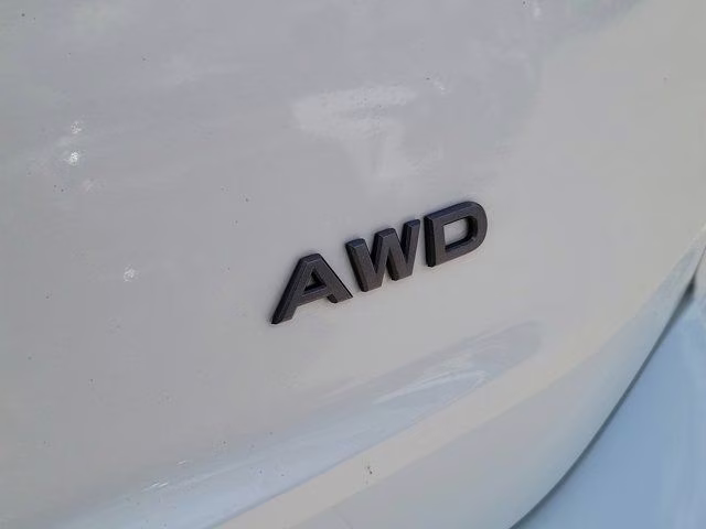2025 Everest White Pearl Nissan Rogue SV AWD SUV