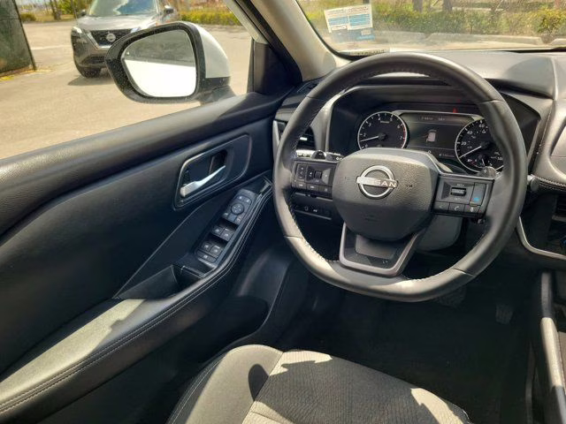2025 Everest White Pearl Nissan Rogue SV AWD SUV