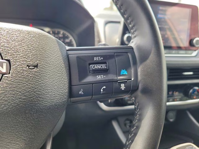 2025 Everest White Pearl Nissan Rogue SV AWD SUV