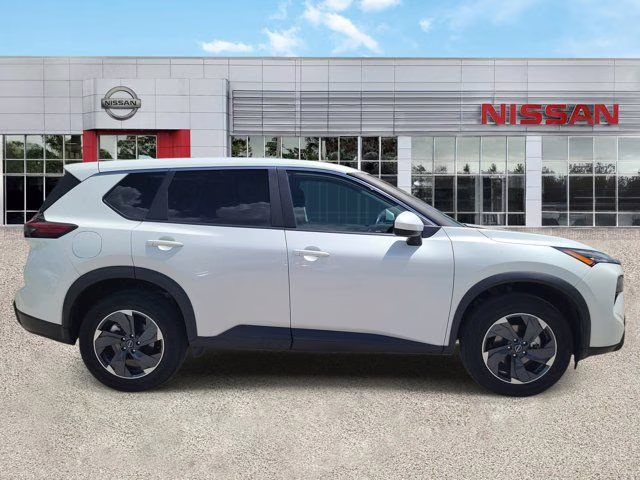2025 Everest White Pearl Nissan Rogue SV AWD SUV