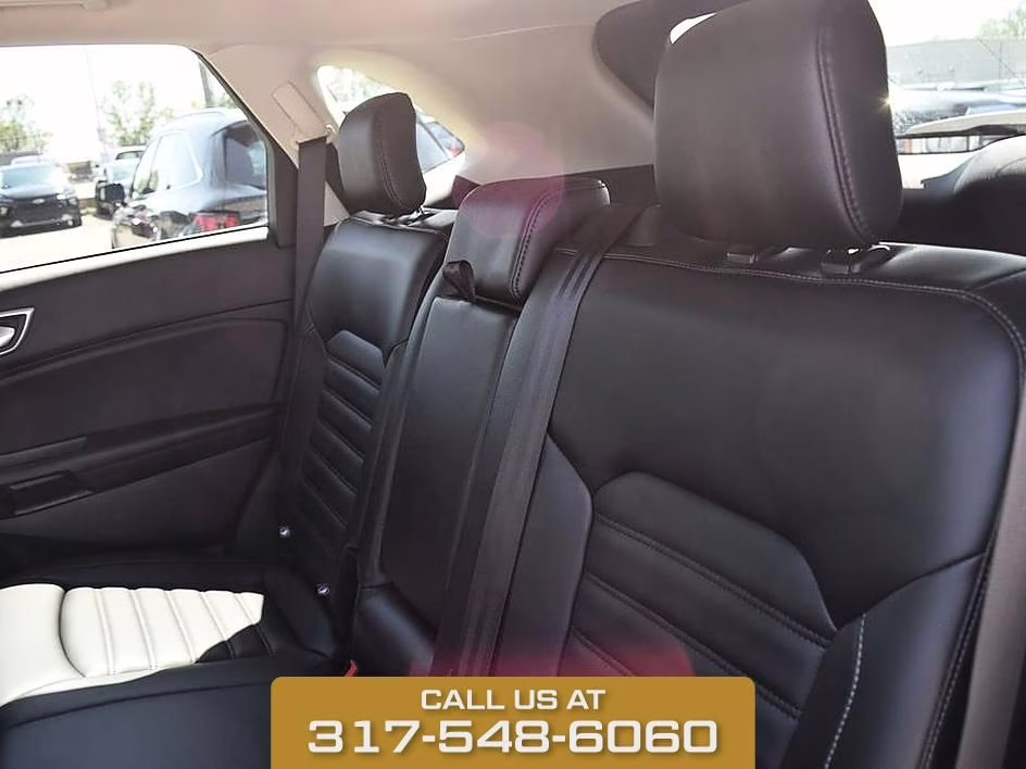 2024 White Metallic Ford Edge SEL AWD SUV