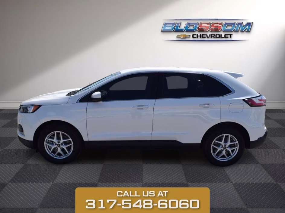 2024 White Metallic Ford Edge SEL AWD SUV