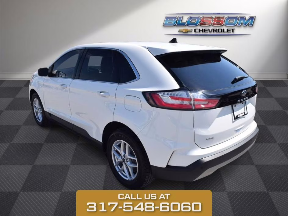 2024 White Metallic Ford Edge SEL AWD SUV