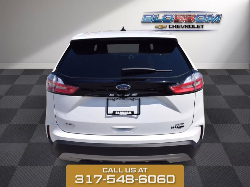 2024 White Metallic Ford Edge SEL AWD SUV