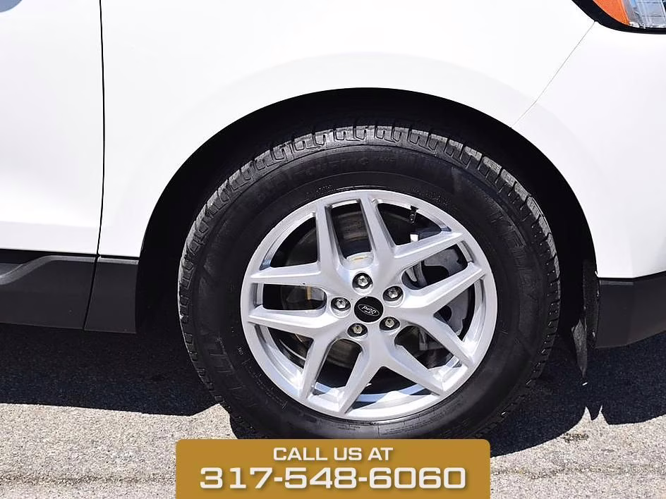 2024 White Metallic Ford Edge SEL AWD SUV
