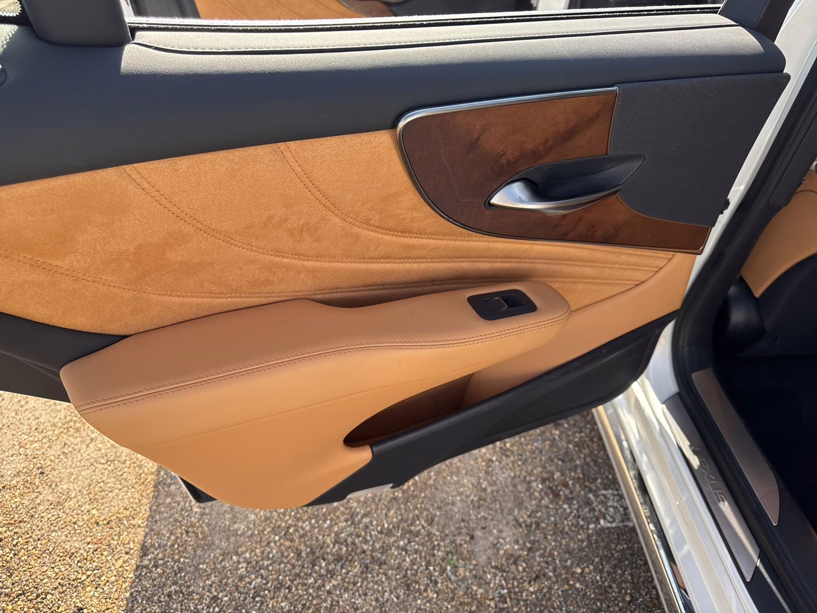 2024 White Pearl Lexus LS 500 Base RWD Sedan