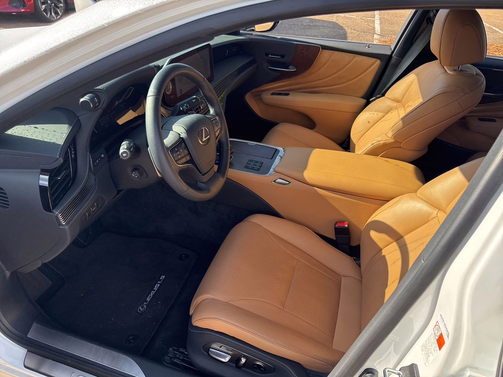 2024 White Pearl Lexus LS 500 Base RWD Sedan