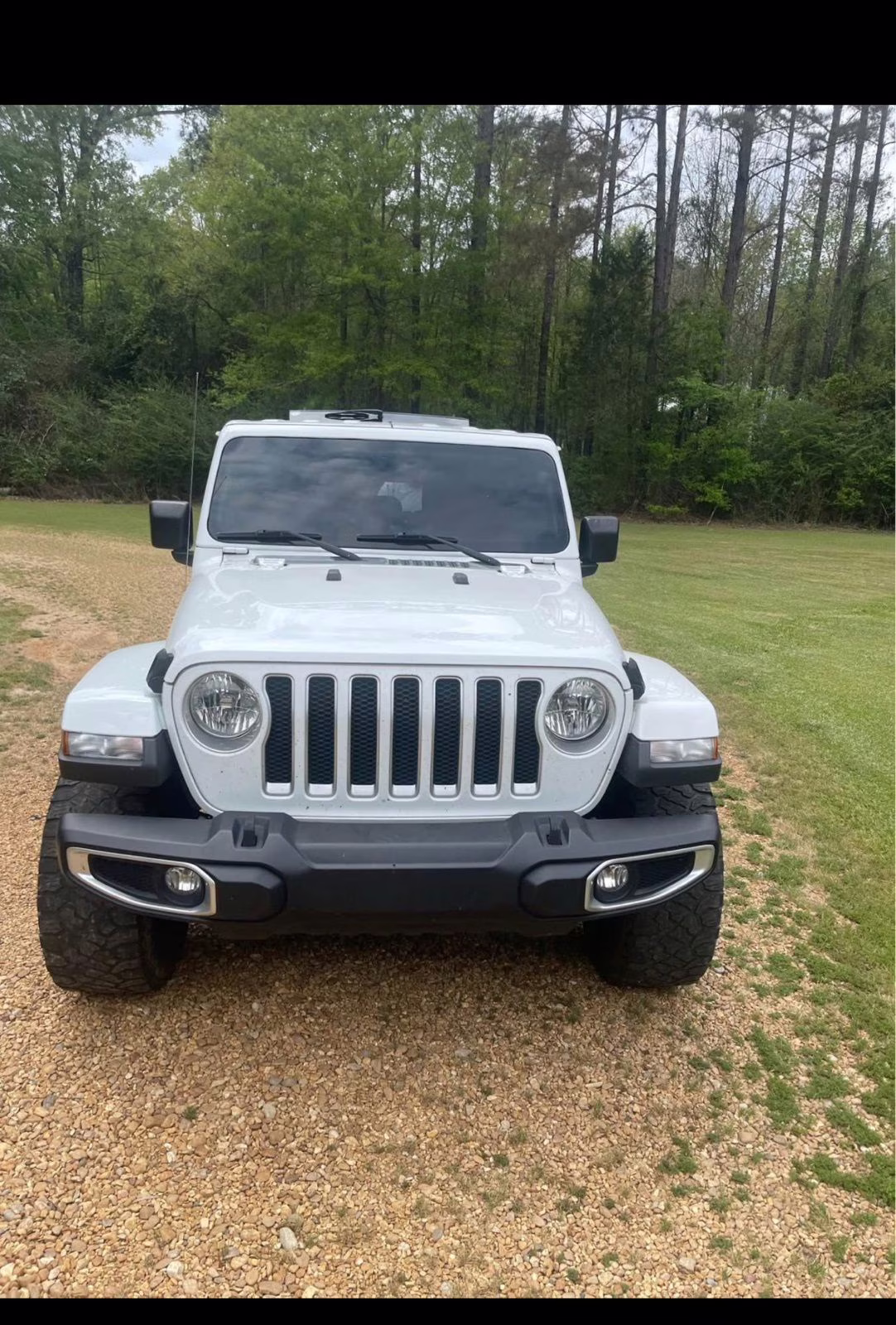 2018 Bright White Clearcoat Jeep Wrangler Unlimited Sahara 4X4 SUV
