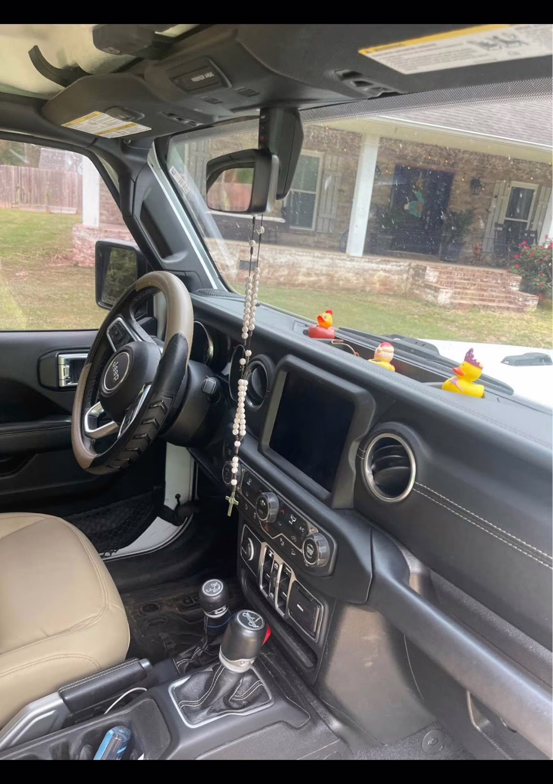 2018 Bright White Clearcoat Jeep Wrangler Unlimited Sahara 4X4 SUV