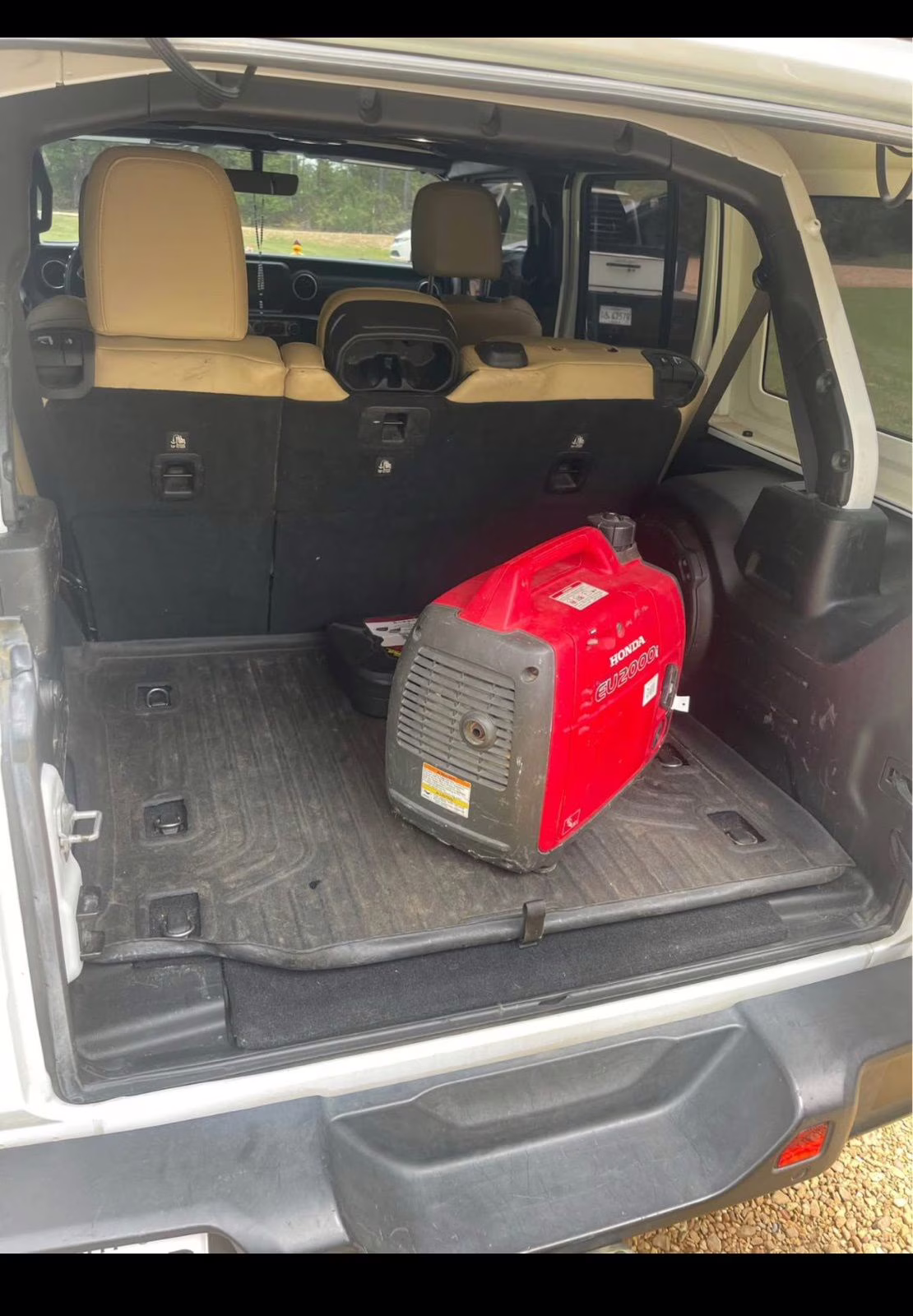 2018 Bright White Clearcoat Jeep Wrangler Unlimited Sahara 4X4 SUV