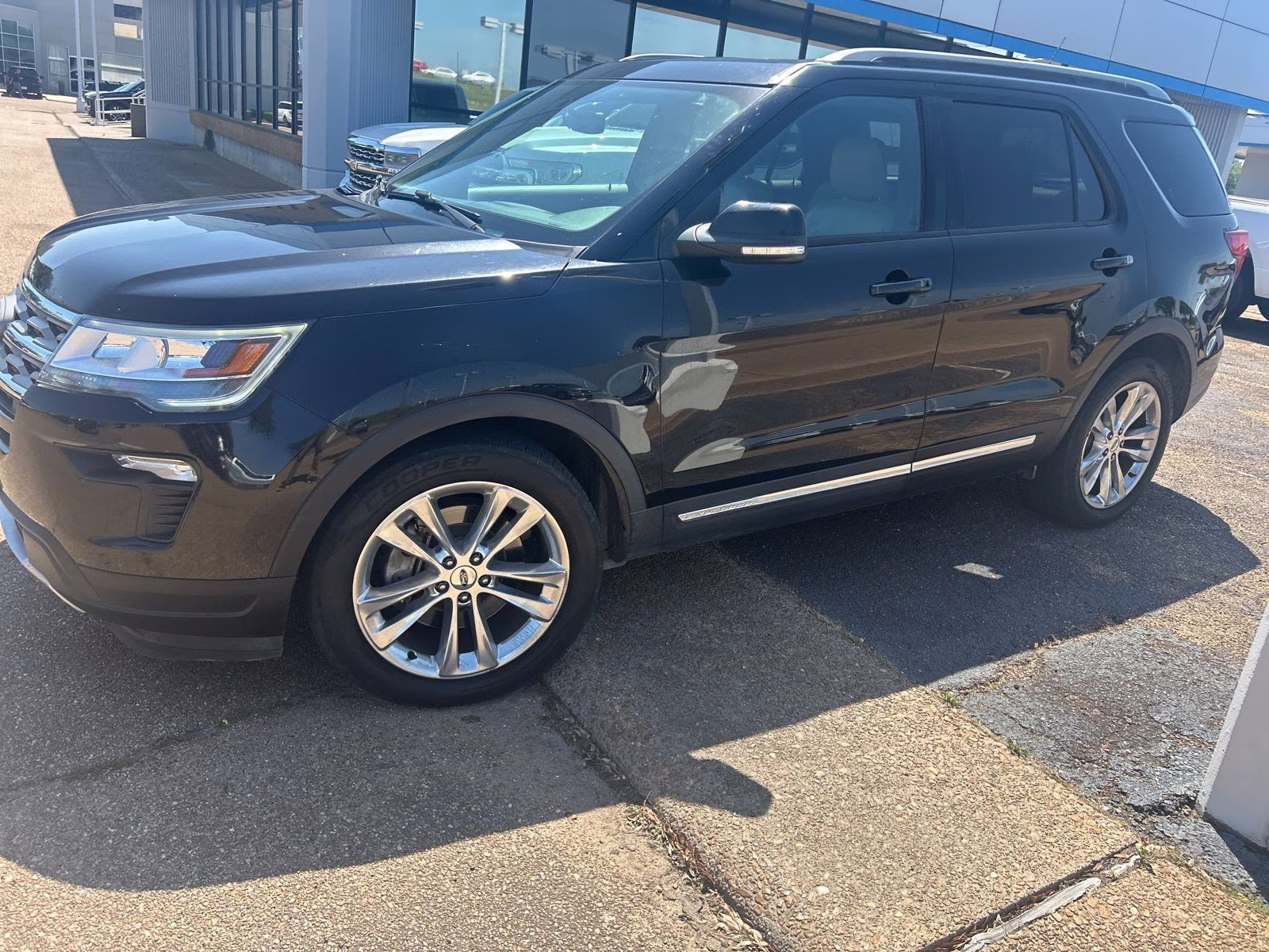 2018 Shadow Black Ford Explorer XLT FWD SUV