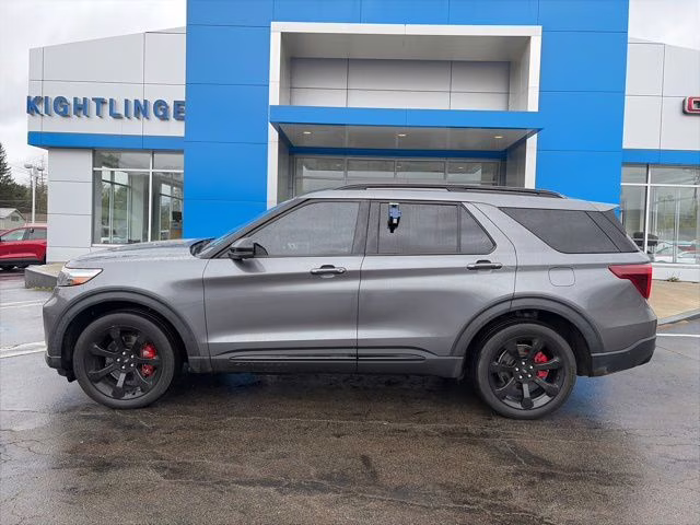 2021 Gray Metallic Ford Explorer ST 4X4 SUV