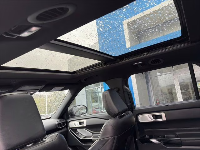 2021 Gray Metallic Ford Explorer ST 4X4 SUV