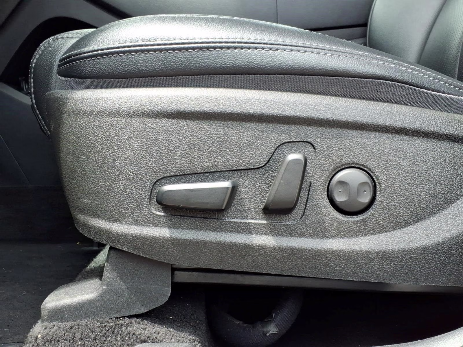 2023 Shimmering Silver Hyundai Santa Fe XRT AWD SUV