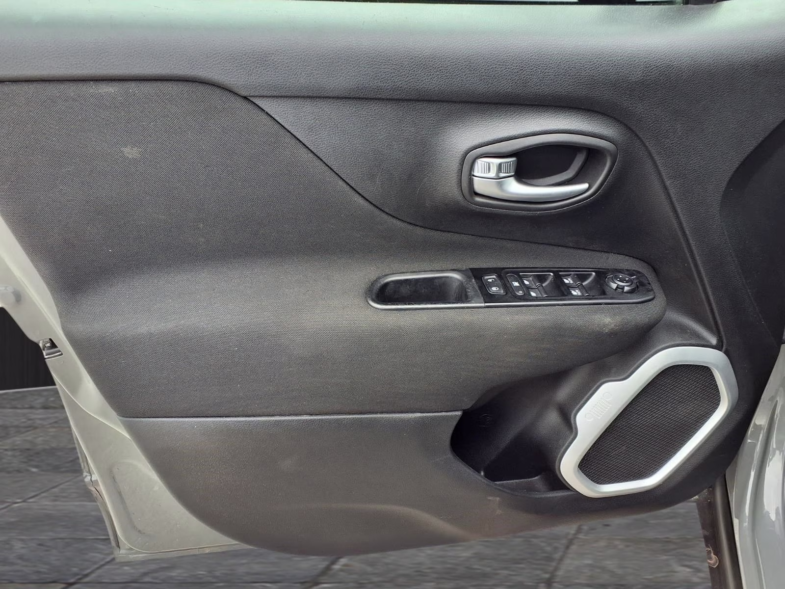 2021 Sting-Gray Clearcoat Jeep Renegade Latitude 4X4 SUV