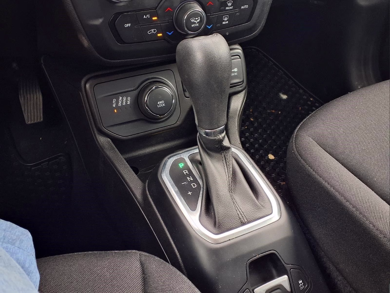 2021 Sting-Gray Clearcoat Jeep Renegade Latitude 4X4 SUV