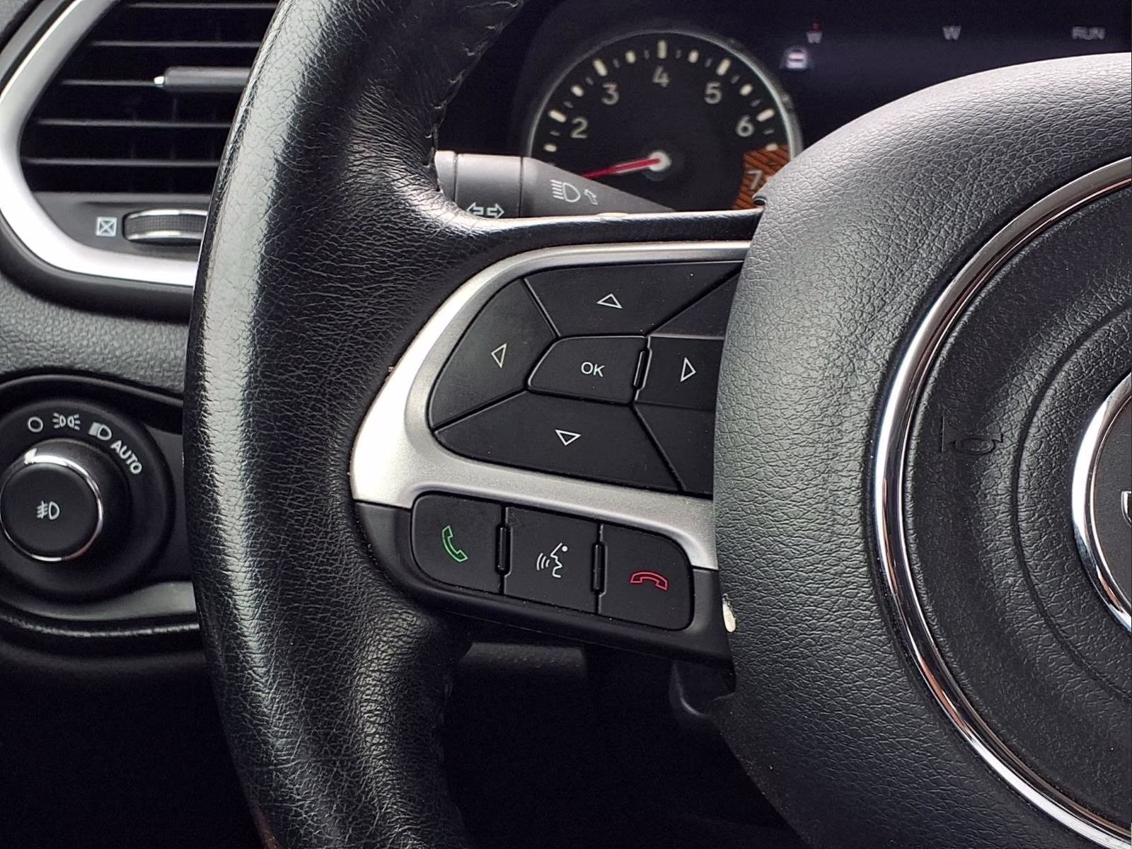2021 Sting-Gray Clearcoat Jeep Renegade Latitude 4X4 SUV