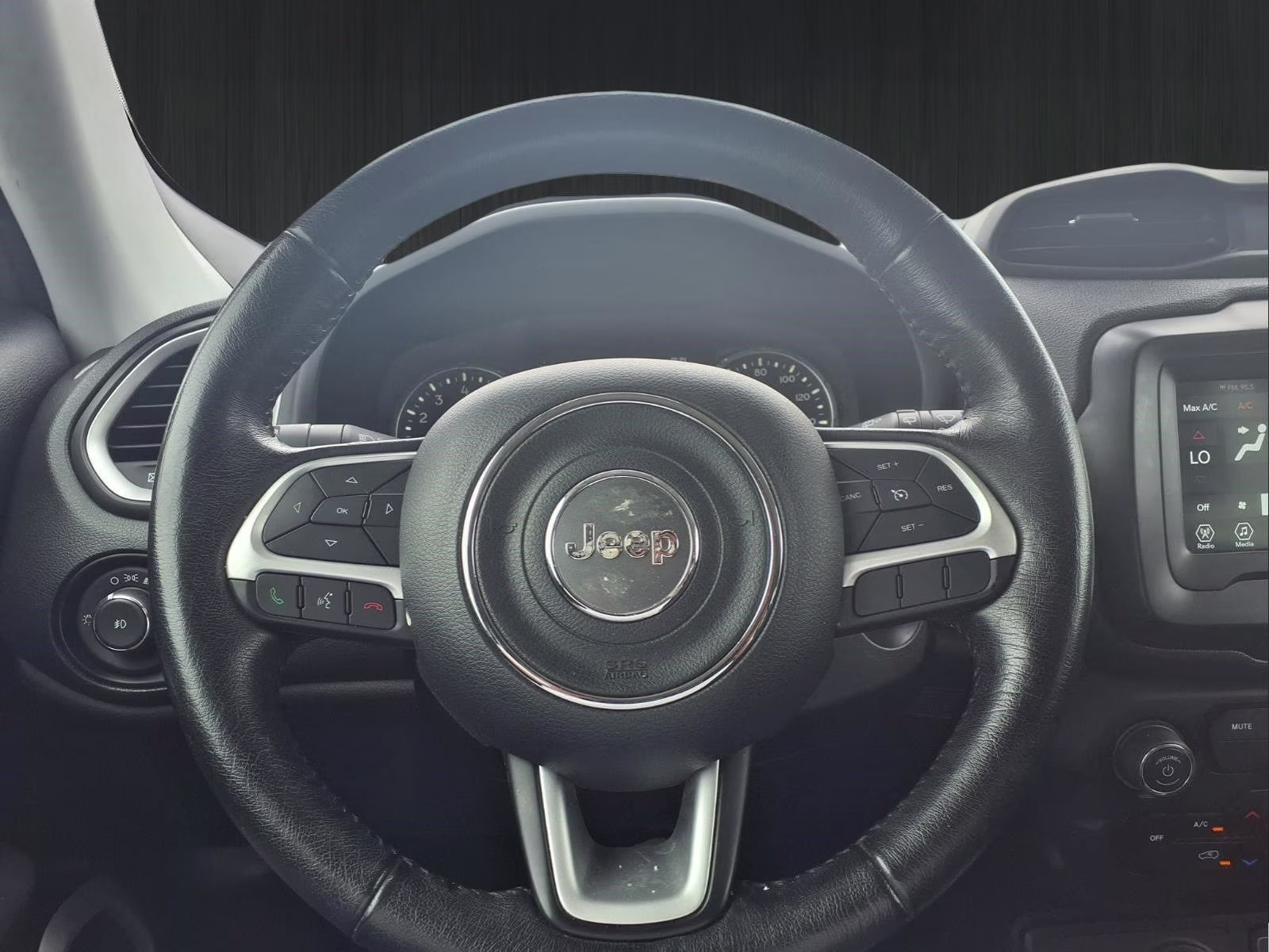 2021 Sting-Gray Clearcoat Jeep Renegade Latitude 4X4 SUV
