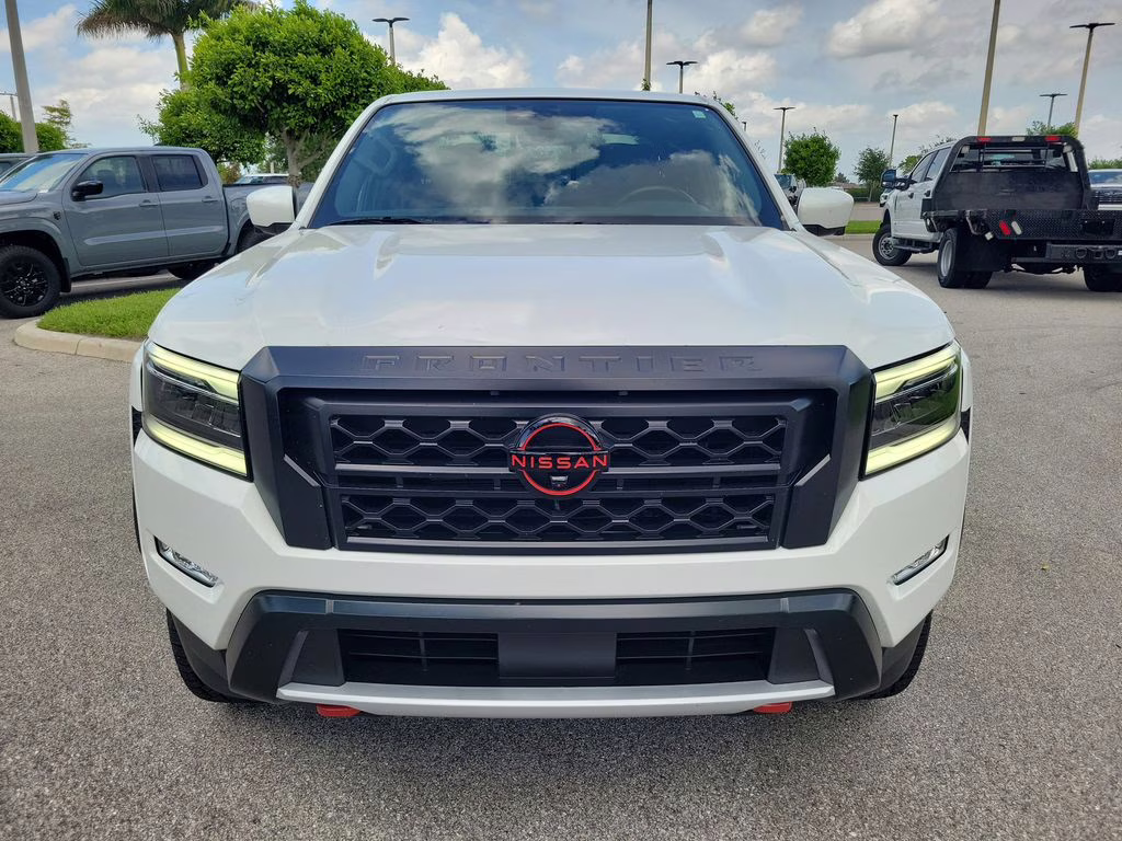 2023 Glacier White Nissan Frontier PRO-X RWD Truck