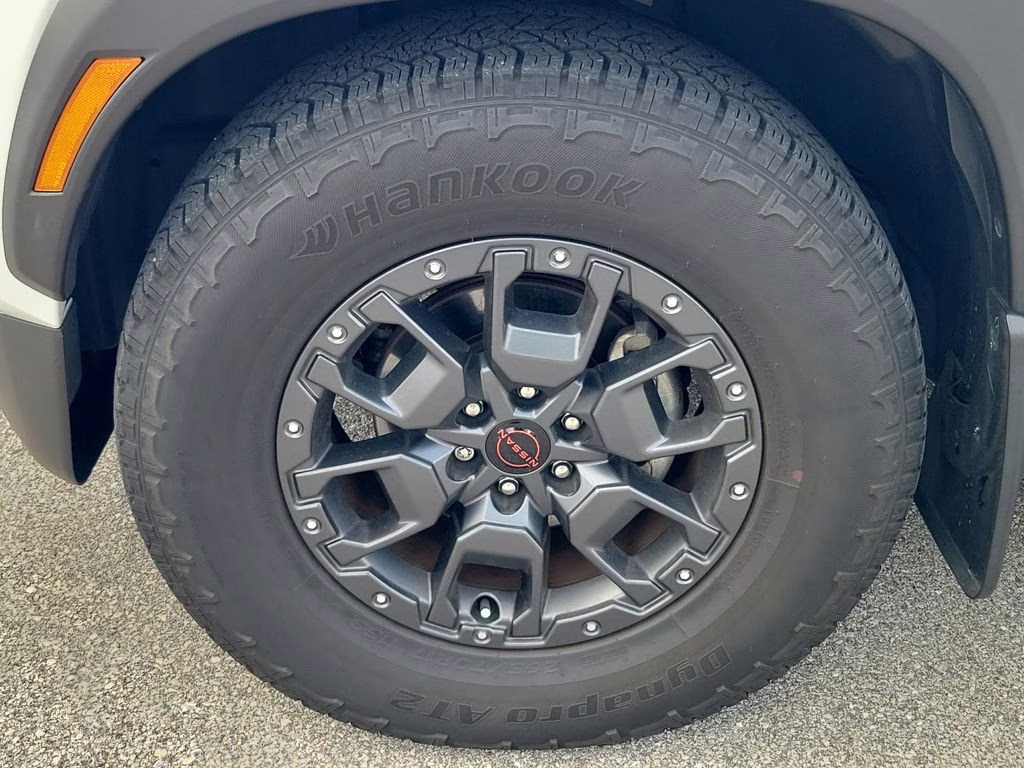 2023 Glacier White Nissan Frontier PRO-X RWD Truck