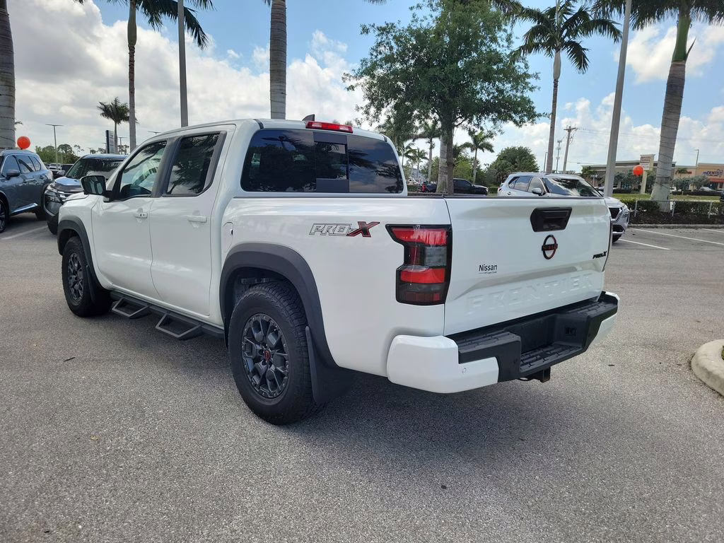 2023 Glacier White Nissan Frontier PRO-X RWD Truck