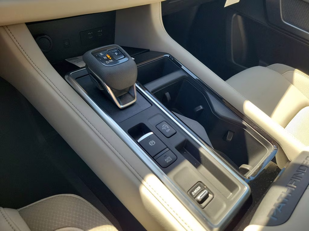 2026 White Pearl Nissan Pathfinder SL FWD SUV