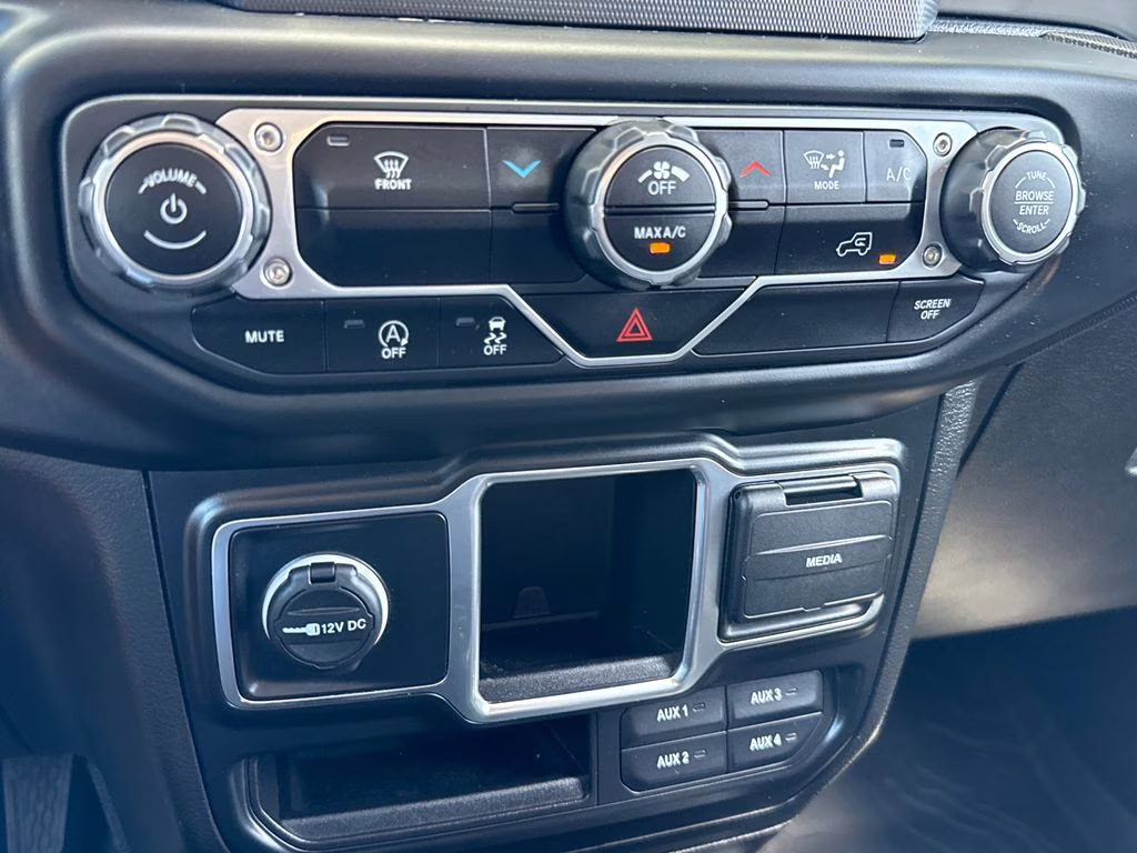 2022 Sting-Gray Clearcoat Jeep Gladiator Willys 4X4 Truck