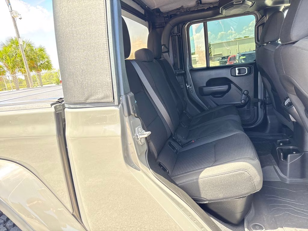 2022 Sting-Gray Clearcoat Jeep Gladiator Willys 4X4 Truck