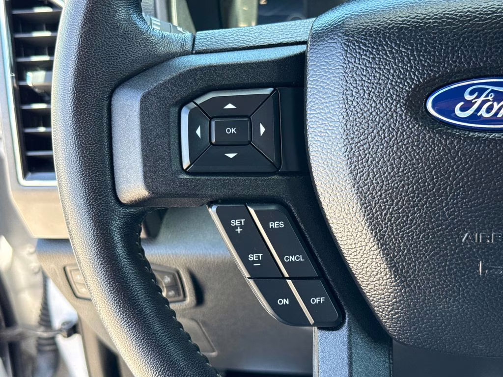 2017 Oxford White Ford F-150 XLT RWD Truck