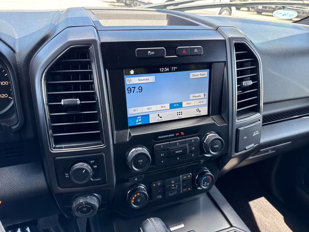 2017 Oxford White Ford F-150 XLT RWD Truck