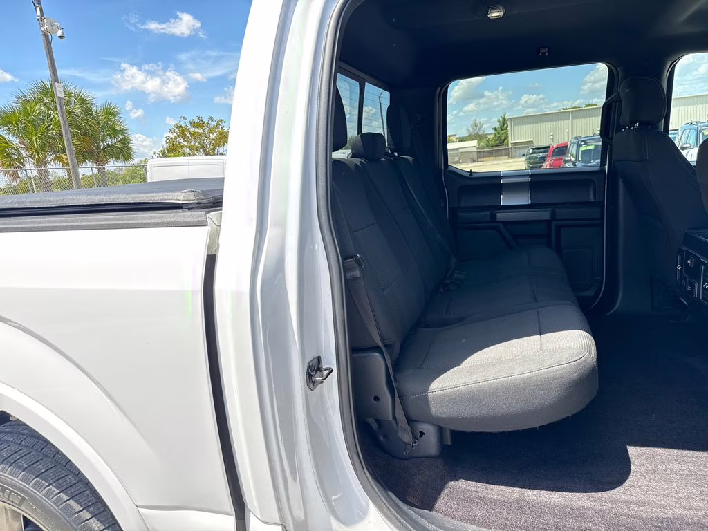 2017 Oxford White Ford F-150 XLT RWD Truck
