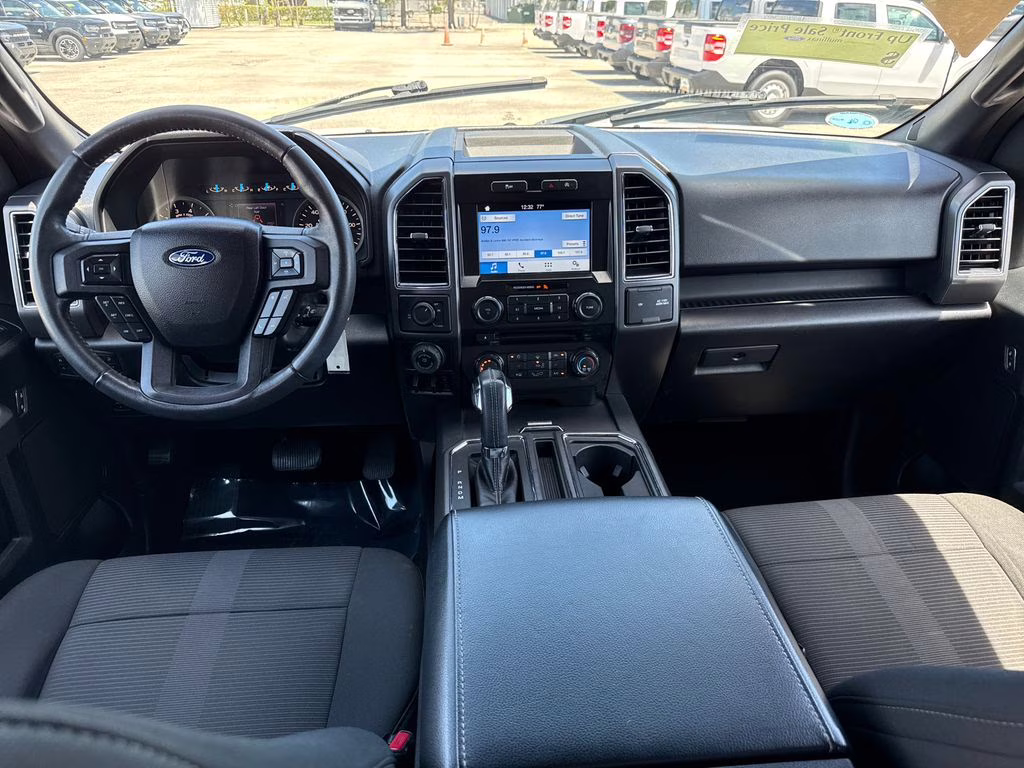 2017 Oxford White Ford F-150 XLT RWD Truck