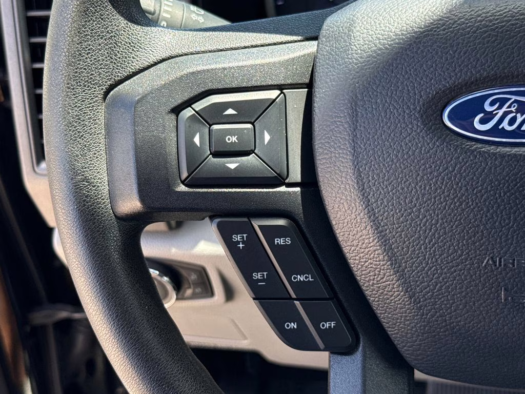 2020 Agate Black Metallic Ford Super Duty F-250 SRW STX w/ LIFTKIT 4X4 Truck