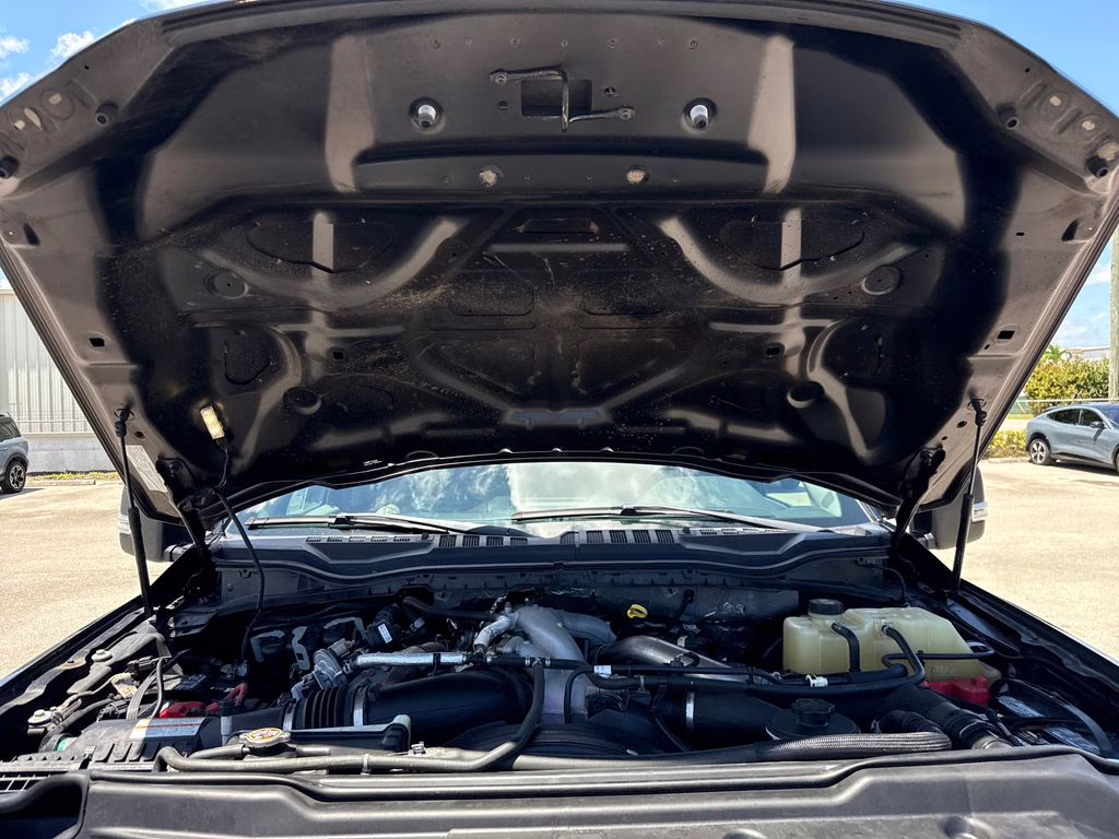 2020 Agate Black Metallic Ford Super Duty F-250 SRW STX w/ LIFTKIT 4X4 Truck