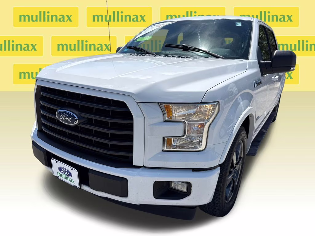 2017 Oxford White Ford F-150 XLT RWD Truck